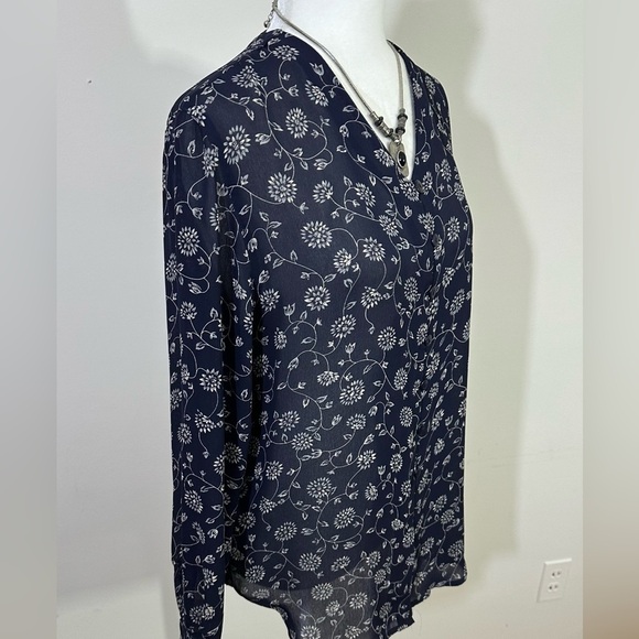 Rena Rowan for Seville sz 12p blouse, top in a sheer navy fabric - Picture 10 of 13